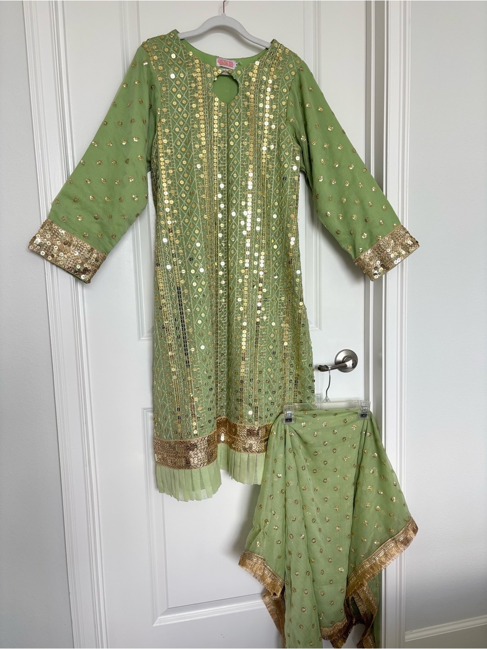 S&K Fashion Indian Kurta Tunic Green Gold Embellished Sequin Dupatta South Asian